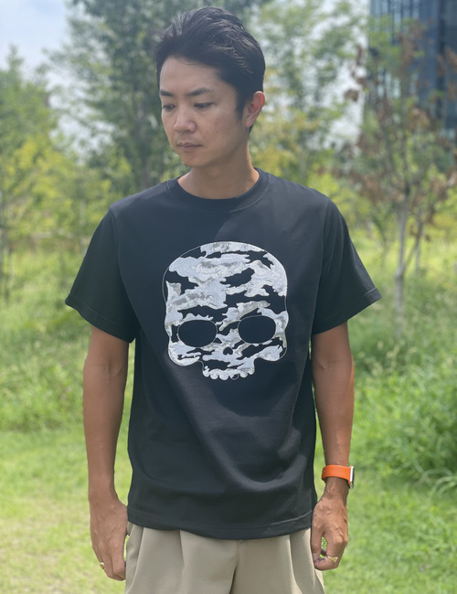 【別注】スパンコールカモフラージュスカルTシャツ/【EXCLUSIVE ITEM】SEQUIN CAMOUFLAGE SKULL TEE 詳細画像